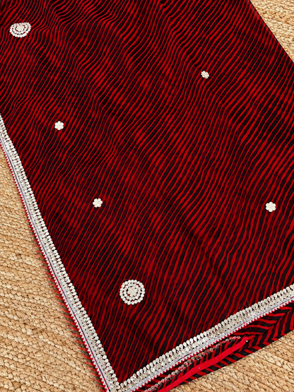 Leheriya Saree - Black & Red Medley
