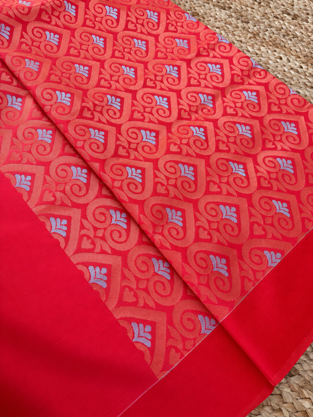 Gadwal Design Cotton - Pastel Green & Red woven in Gadwal pattern