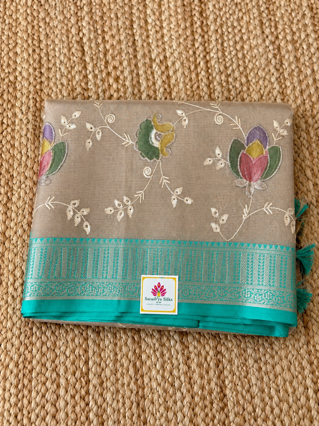 Kota Doris - Muted Beige with Sea Green borders