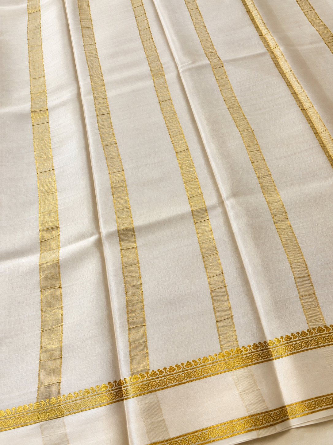 Pure Mysore Crepe Silk - Red with Creme Gap Border