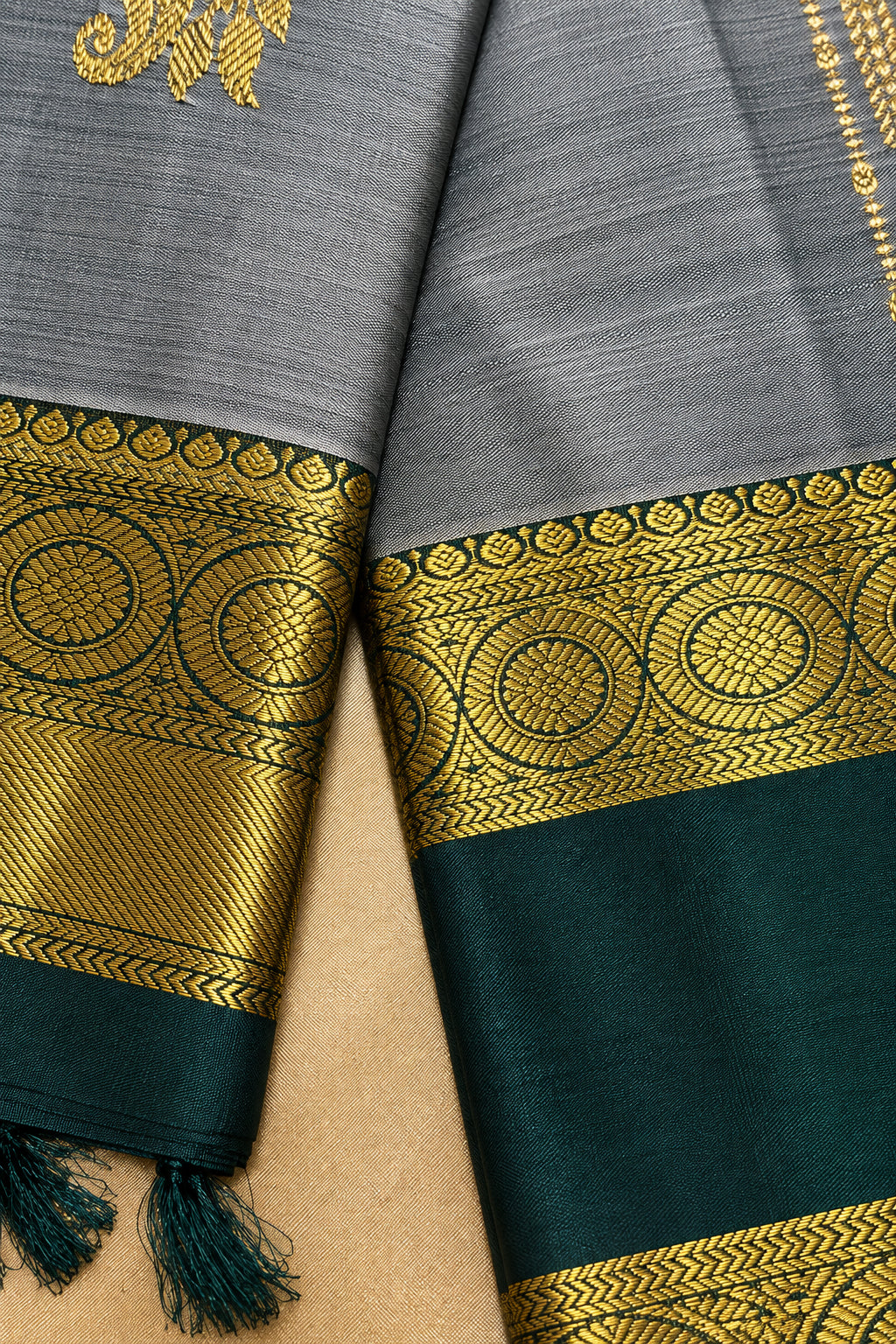 Pure Handloom Silk Kanjeevaram - Grey & Deep Bottle Green with 1.5g zari