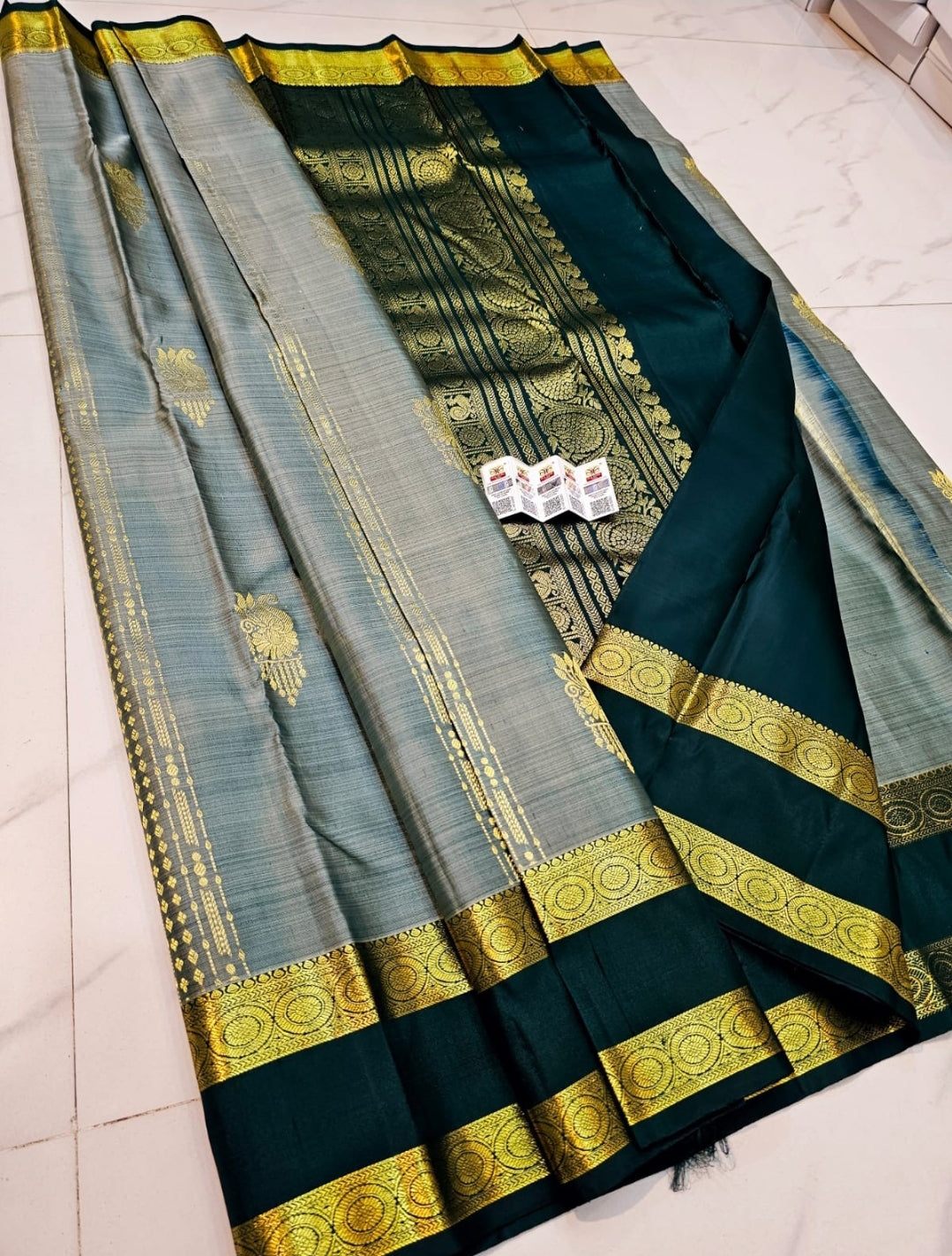 Pure Handloom Silk Kanjeevaram - Grey & Deep Bottle Green with 1.5g zari