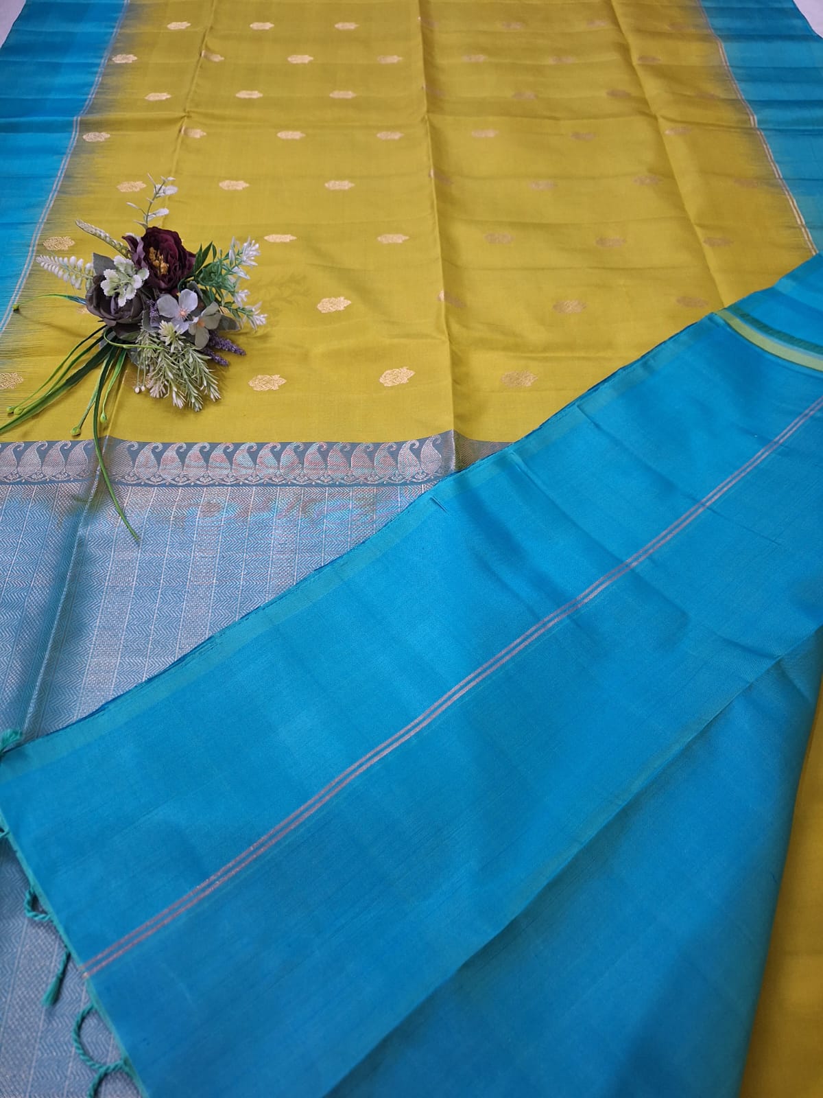 Pure Handloom Soft Silk - Parrot Green & Ocean Blue Gandaberundu motifs