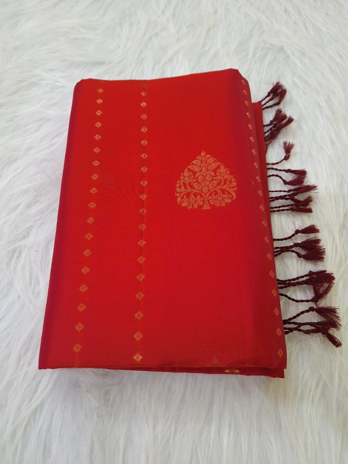 Pure Handloom Soft Silk - Brick red & Maroon Line drops & Peepal leaf motifs