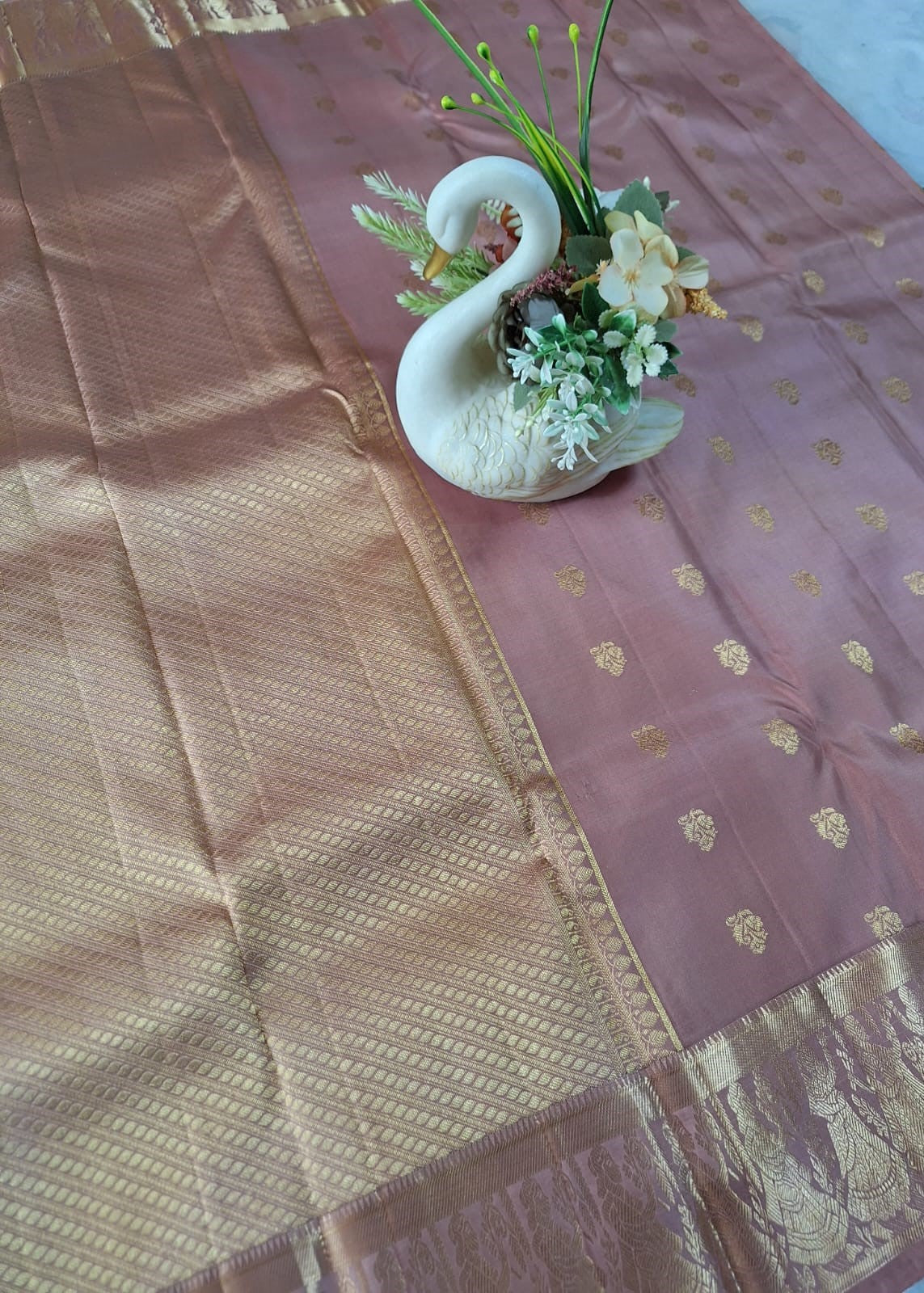 Pure Handloom Kanjeevaram - Dusty Rose Pink Temple theme Border