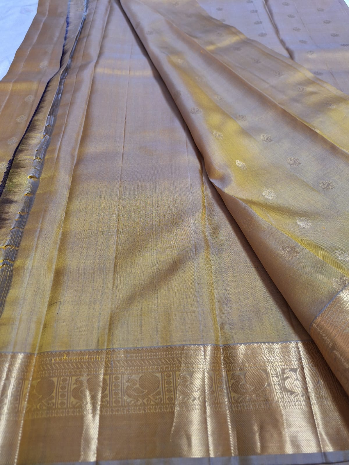 Pure Handloom Kanjeevaram Silk - Golden Floral boota Beauty