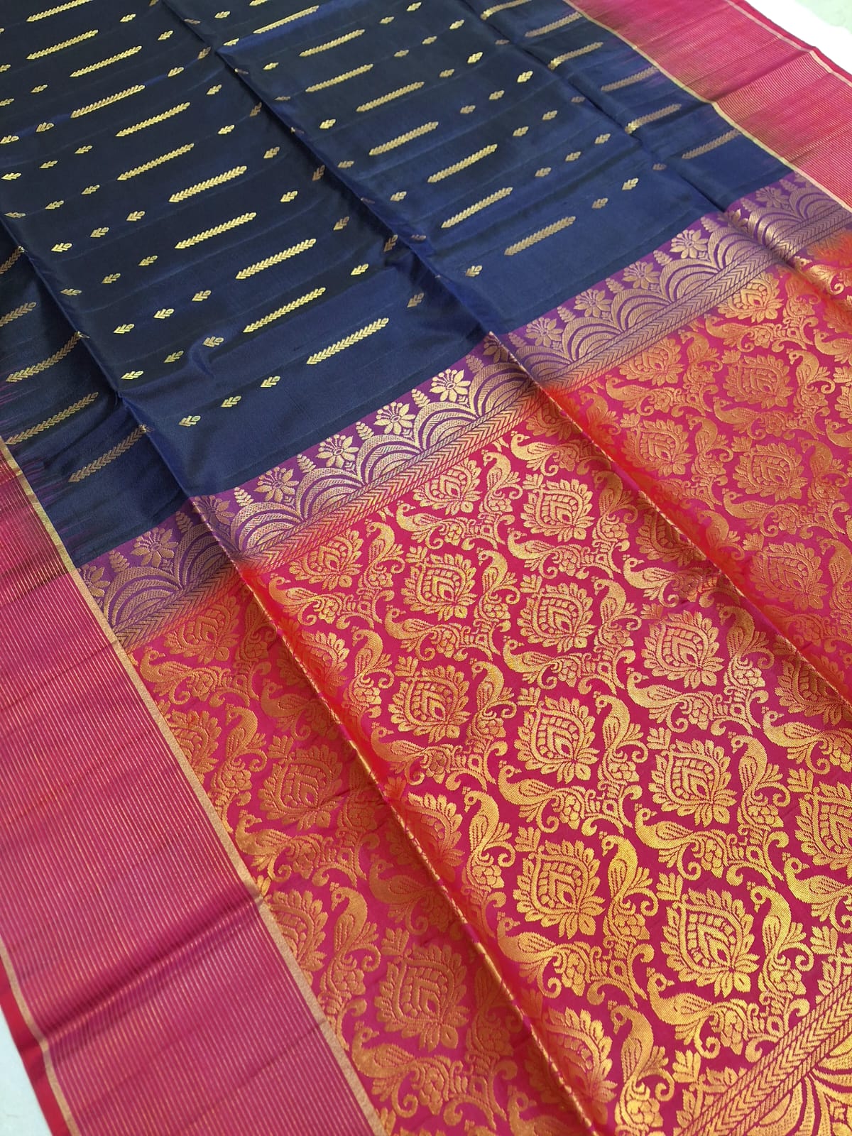 Pure Handloom Soft Silk - Navy Blue & Magenta Pink fountain Zari design