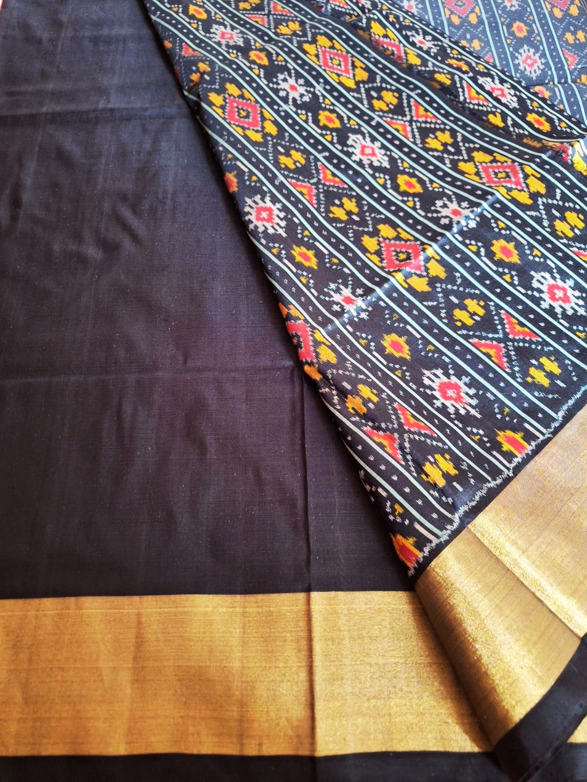 Pure Handloom Pochampally Ikat - Geometric Motifs - Black