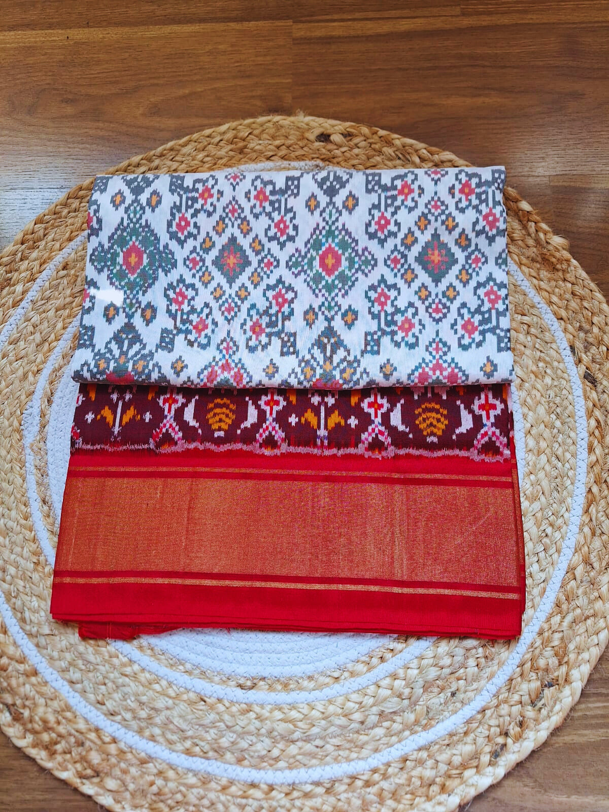 Pure Handloom Pochampally Ikat - Rhombus White Red & Maroon
