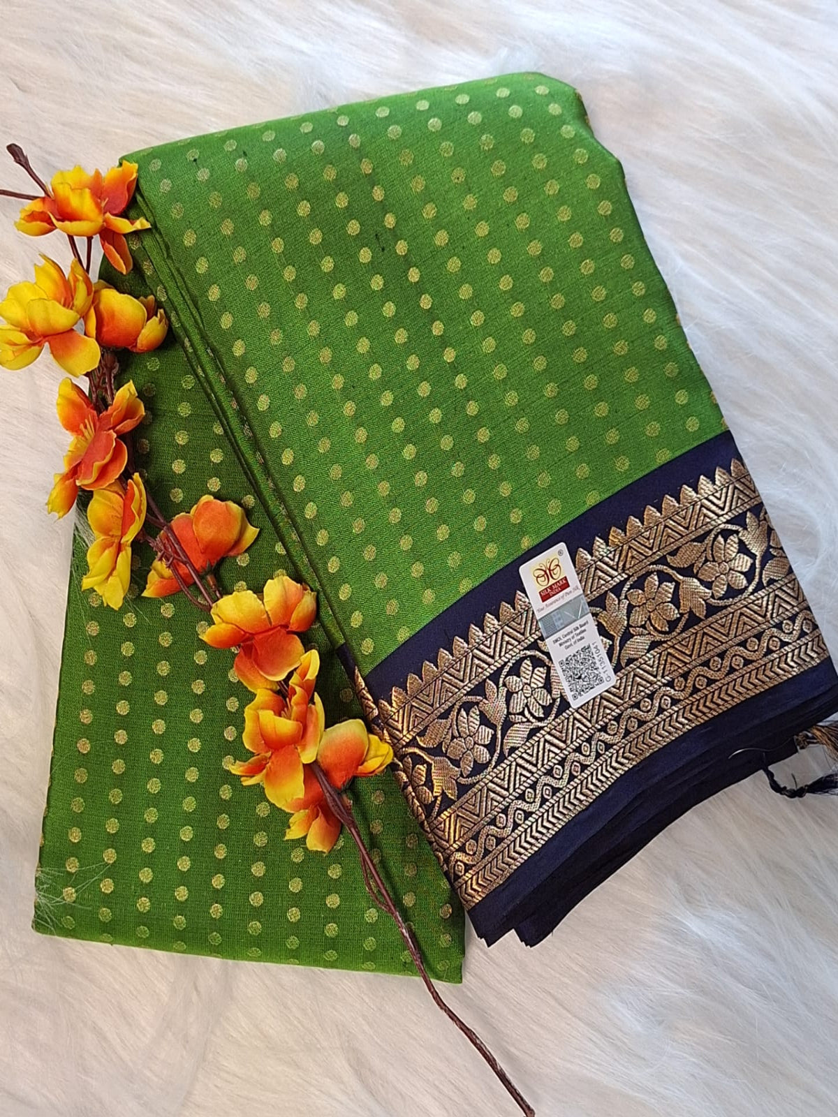 Pure Handloom Soft Silk - Lawn Green-Navy Blue 1000 boota with Kanchi border