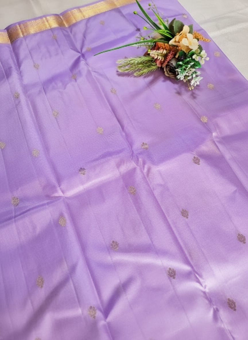 Pure Handloom Kanjeevaram Silk - Lavendar and Golden floral Motifs