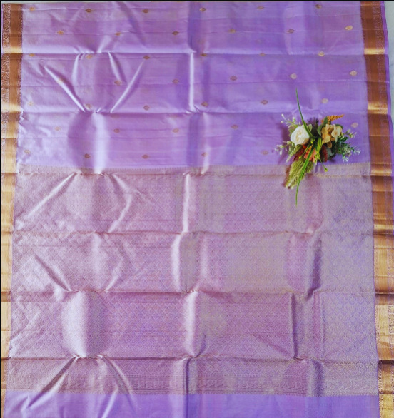 Pure Handloom Kanjeevaram Silk - Lavendar and Golden floral Motifs
