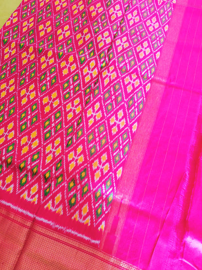 Pure Handloom Pochampally Ikat - Rangoli motifs - Purple with Pink